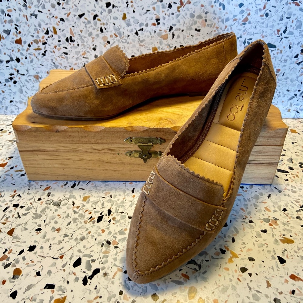 Me Too Pointy Toe Loafers